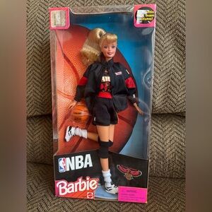 NBA Atlanta Hawks Basketball Collectors Barbie Doll 1998